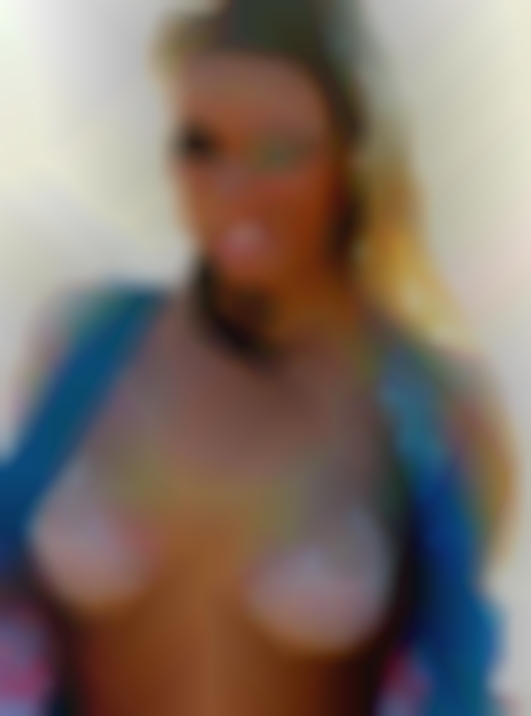 Silver clubs swinger haired horny lady from Watertown.